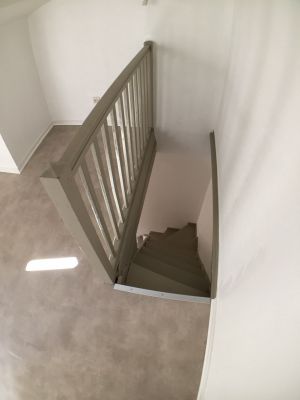 Montée d'escalier après